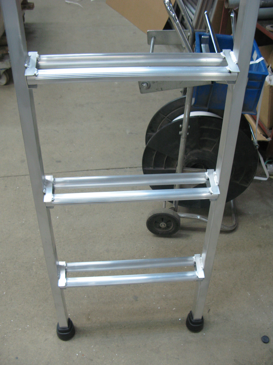 Лестница приставная с широкими ступенями ЛПШ-4,5 тип 2